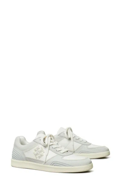 Tory Burch Clover Court Sneaker In Gray