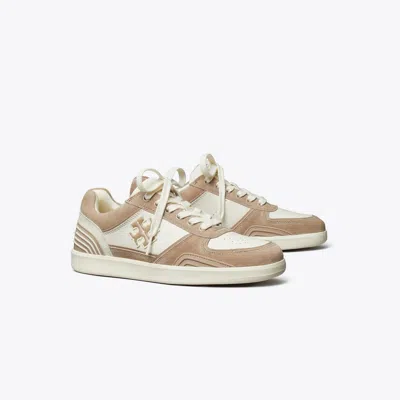 Tory Burch Clover Court Sneaker In Neutral