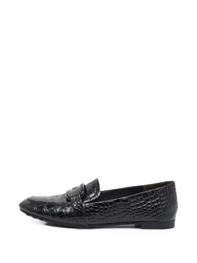 Pre-owned Tory Burch Croc-embossed Loafers In Black