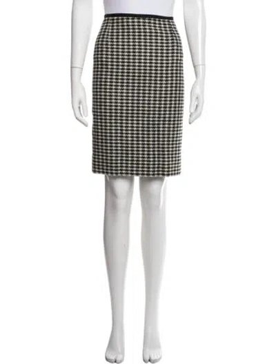 Pre-owned Tory Burch Houndstooth Print Knee-length Skirt In White