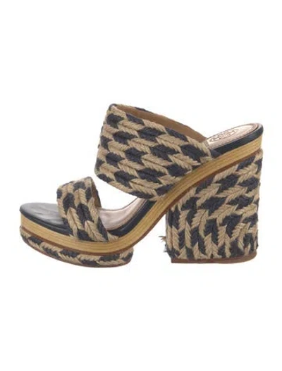 Pre-owned Tory Burch Jute Patterned Slides In Neutral