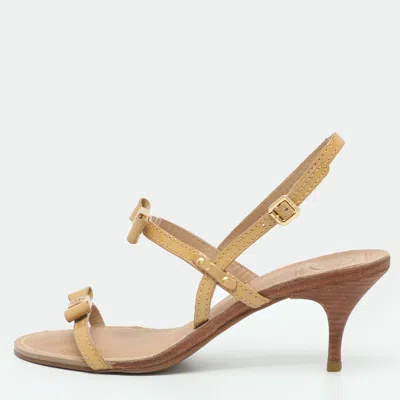 Pre-owned Tory Burch Kailey Size 38.5 Beige Patent Leather Slingback Sandals