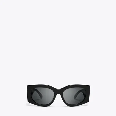 Tory Burch Kira Rectangle Sunglasses In Black/dark Grey