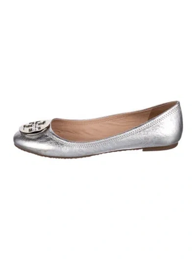 Pre-owned Tory Burch Leather Ballet Flats In Metallic/silver