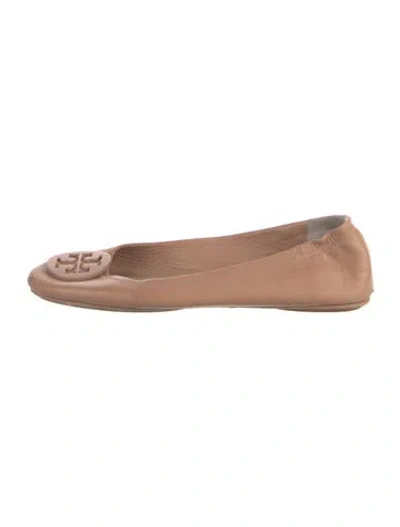Pre-owned Tory Burch Leather Ballet Flats In Neutral