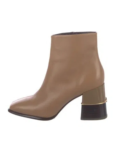 Pre-owned Tory Burch Leather Boots In Neutrals