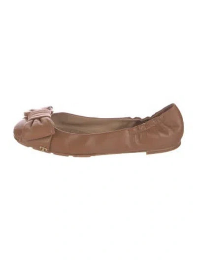 Pre-owned Tory Burch Leather Bow Accents Ballet Flats In Neutrals