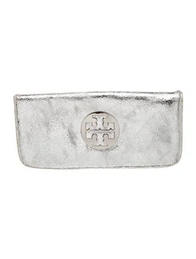 Pre-owned Tory Burch Leather Clutch In Metallic/silver