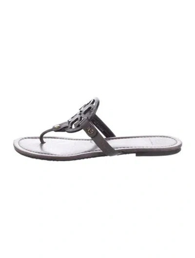 Pre-owned Tory Burch Leather Cutout Accent Flip Flops In Gray