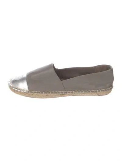 Pre-owned Tory Burch Leather Embroidered Accent Espadrilles In Gray