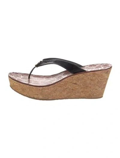 Pre-owned Tory Burch Leather Flip Flops In Black
