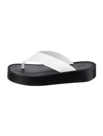 Pre-owned Tory Burch Leather Flip Flops In Black