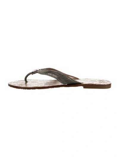 Pre-owned Tory Burch Leather Flip Flops In Black