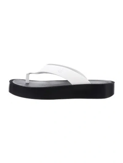 Pre-owned Tory Burch Leather Flip Flops In Black