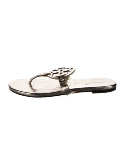 Pre-owned Tory Burch Leather Flip Flops In Gold