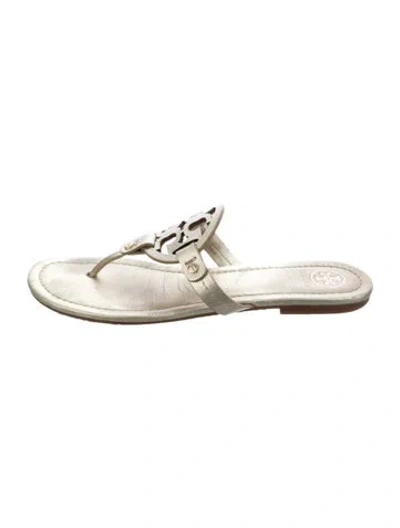 Pre-owned Tory Burch Leather Flip Flops In Gold/metallic