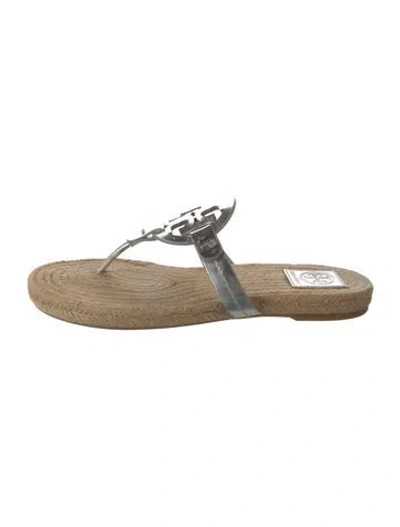 Pre-owned Tory Burch Leather Flip Flops In Silver