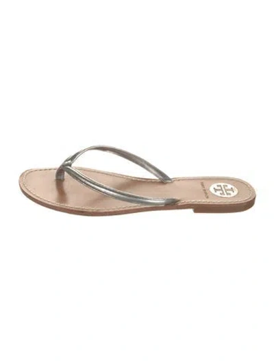 Pre-owned Tory Burch Leather Flip Flops In Silver