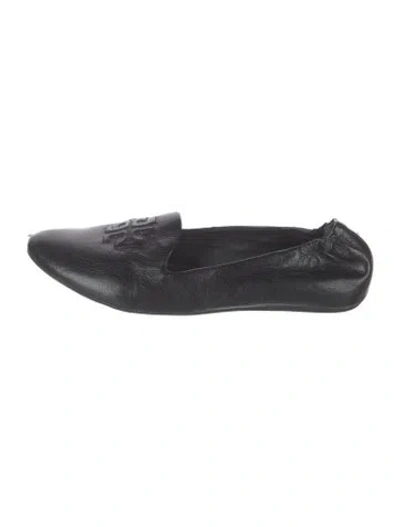 Pre-owned Tory Burch Leather Loafers In Black