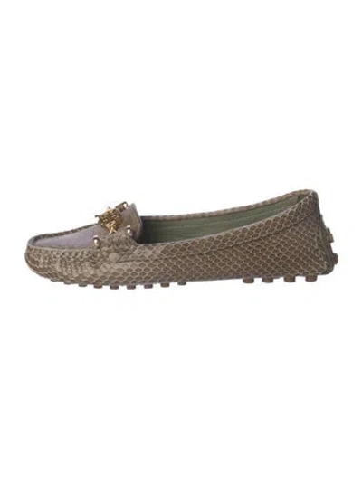 Pre-owned Tory Burch Leather Loafers In Brown