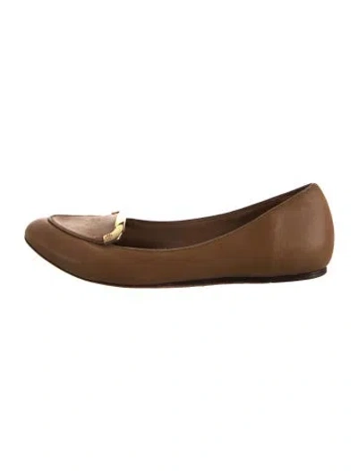 Pre-owned Tory Burch Leather Loafers In Brown