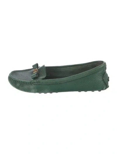 Pre-owned Tory Burch Leather Loafers In Green
