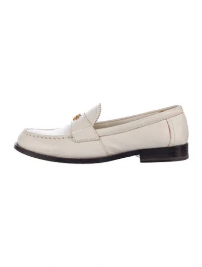 Pre-owned Tory Burch Leather Loafers In Neutral