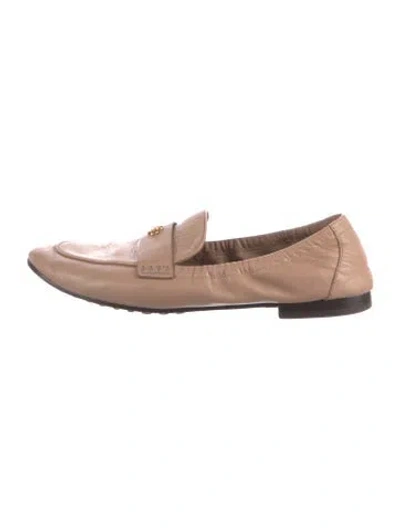 Pre-owned Tory Burch Leather Loafers In Neutral