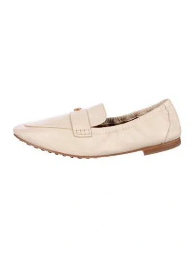 Pre-owned Tory Burch Leather Loafers In Neutrals