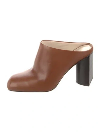 Pre-owned Tory Burch Leather Mules In Neutral