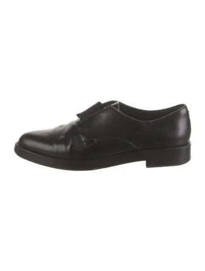 Pre-owned Tory Burch Leather Oxfords In Black
