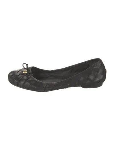 Pre-owned Tory Burch Leather Printed Flats In Black