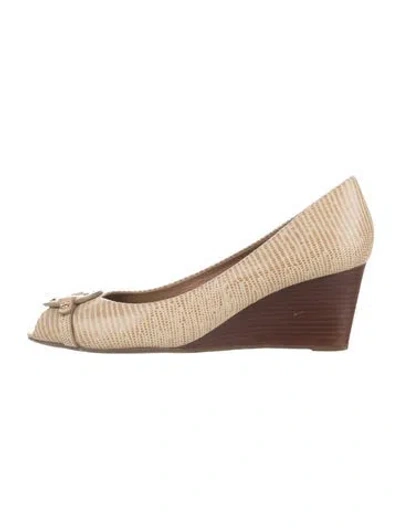 Pre-owned Tory Burch Leather Printed Pumps In Neutrals