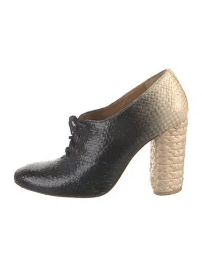 Pre-owned Tory Burch Leather Pumps In Black