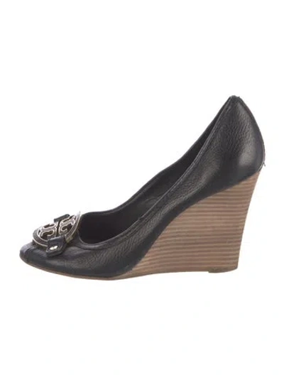 Pre-owned Tory Burch Leather Pumps In Black