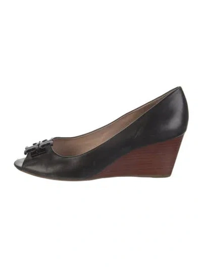 Pre-owned Tory Burch Leather Pumps In Black