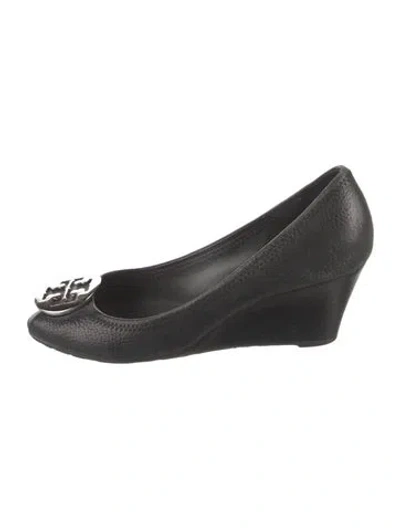 Pre-owned Tory Burch Leather Pumps In Black