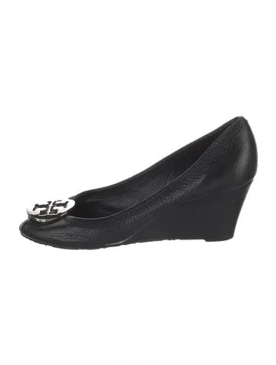 Pre-owned Tory Burch Leather Pumps In Black