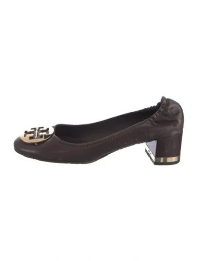 Pre-owned Tory Burch Leather Pumps In Brown