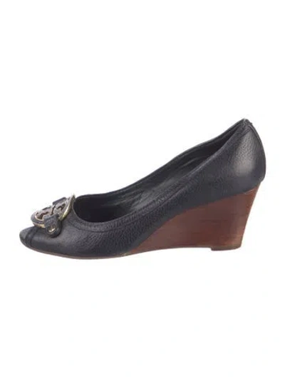 Pre-owned Tory Burch Leather Pumps In Brown