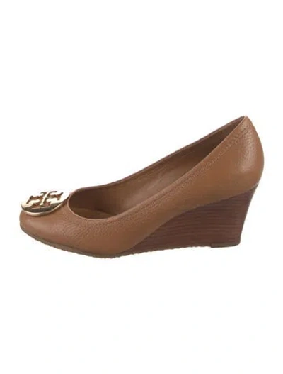 Pre-owned Tory Burch Leather Pumps In Brown