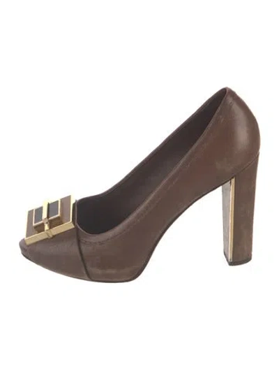 Pre-owned Tory Burch Leather Pumps In Brown