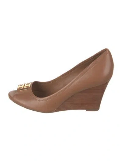 Pre-owned Tory Burch Leather Pumps In Brown