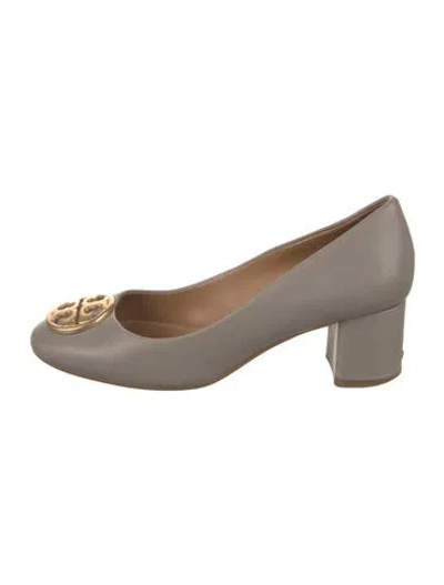 Pre-owned Tory Burch Leather Pumps In Neutral