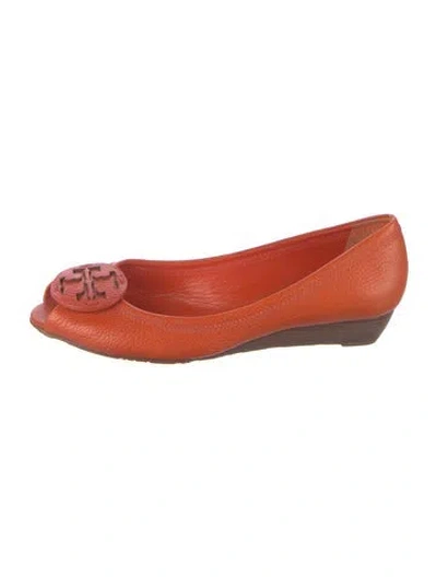 Pre-owned Tory Burch Leather Pumps In Orange