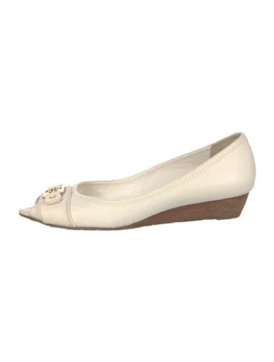 Pre-owned Tory Burch Leather Pumps In White