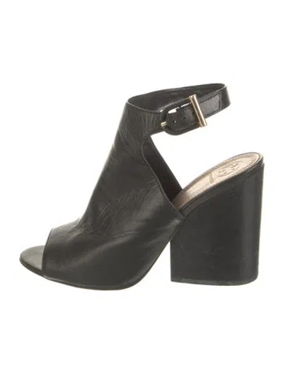 Pre-owned Tory Burch Leather Slingback Pumps In Black