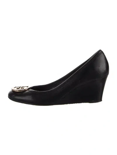 Pre-owned Tory Burch Leather Studded Accents Pumps In Black