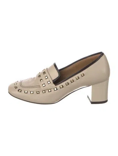Pre-owned Tory Burch Leather Studded Accents Pumps In Neutral
