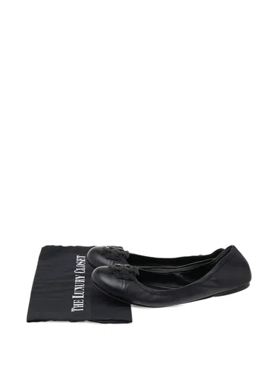 Pre-owned Tory Burch Logo-patch Ballet Flats In Black